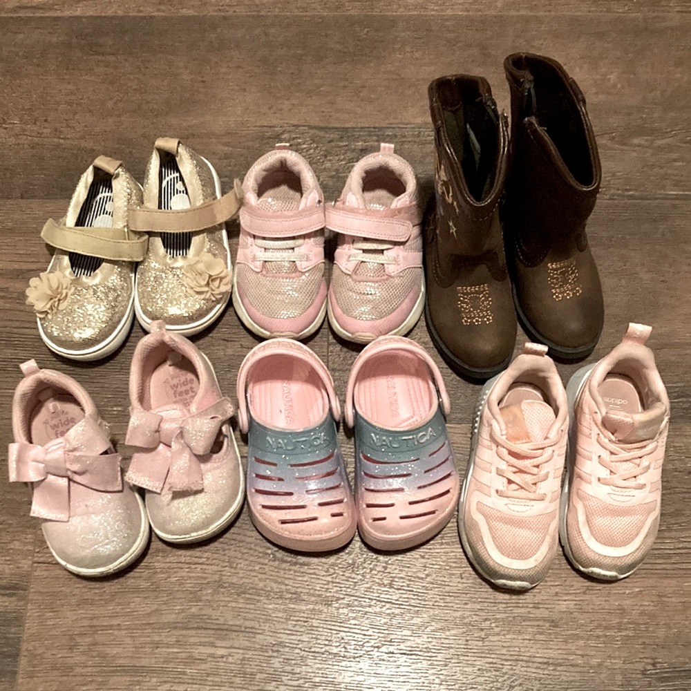 Lot of size 6 pairs of size 6 girls shoes/Nautica/boots/adidas/stride rite